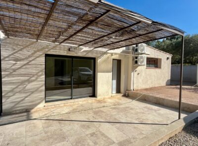 Villa de Type 4 sur 900m² de terrain avec terrasse